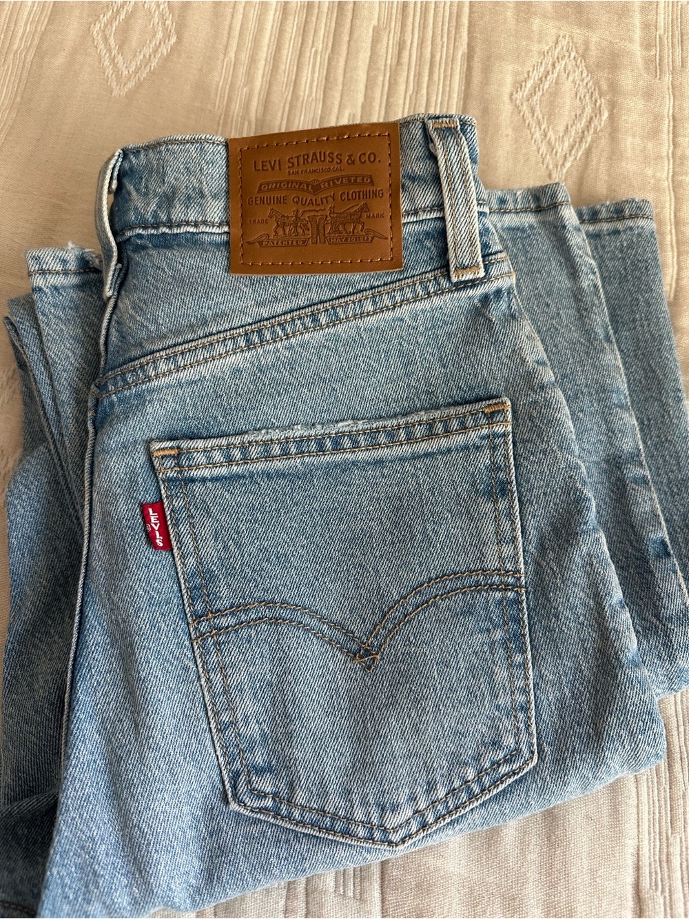 Levi's Men's Light Blue Straight-Leg Denim Jeans
